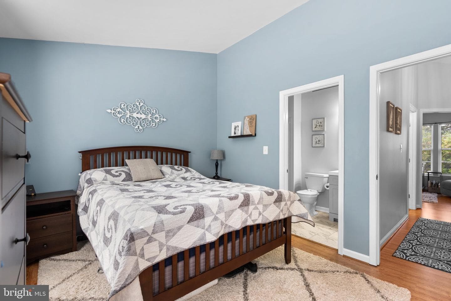 6592 Skylemar Trail photo 9