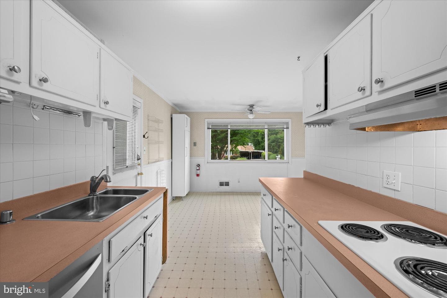 7809 Killebrew Drive photo 3