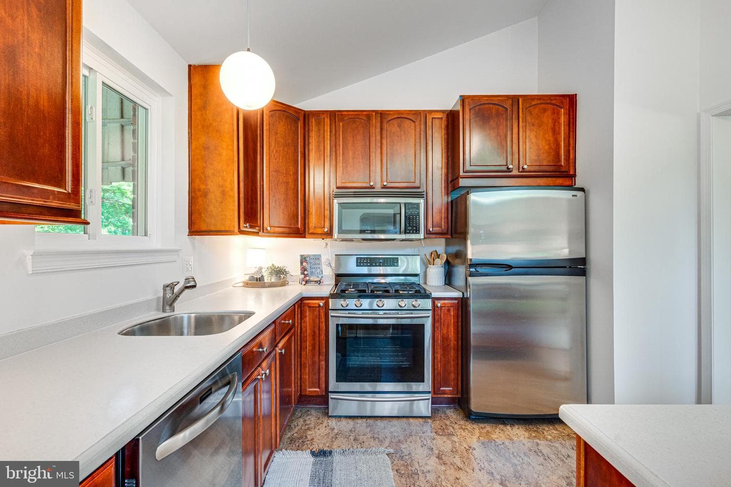 10000 Eastlake Drive photo 17