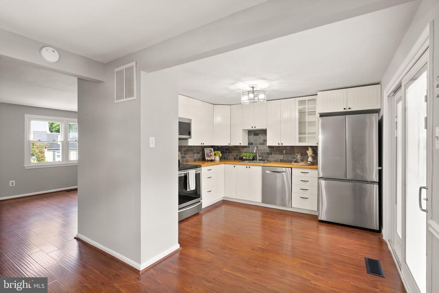3150 Ellenwood Drive photo 4