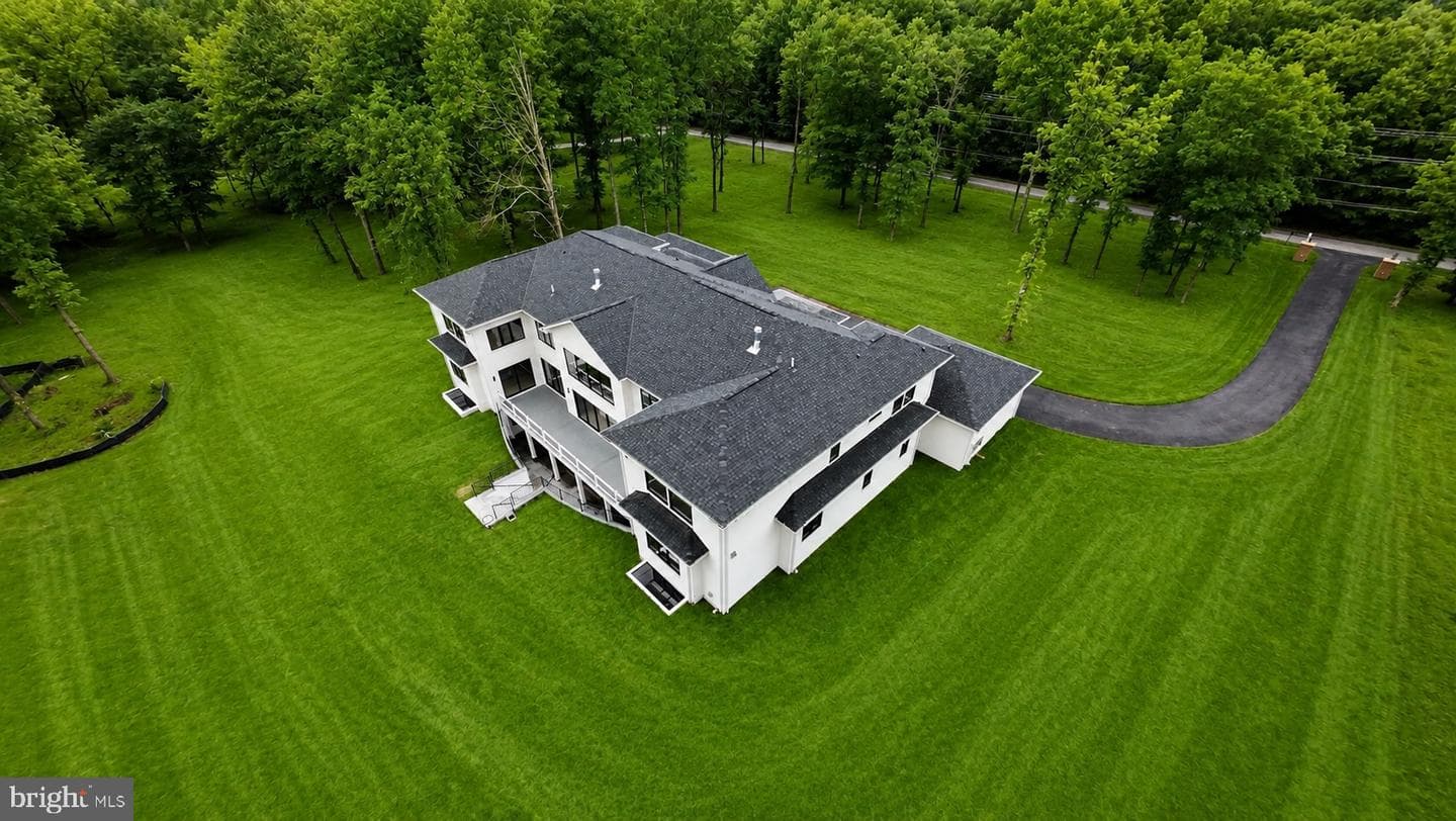5947 Doyle Road photo 7