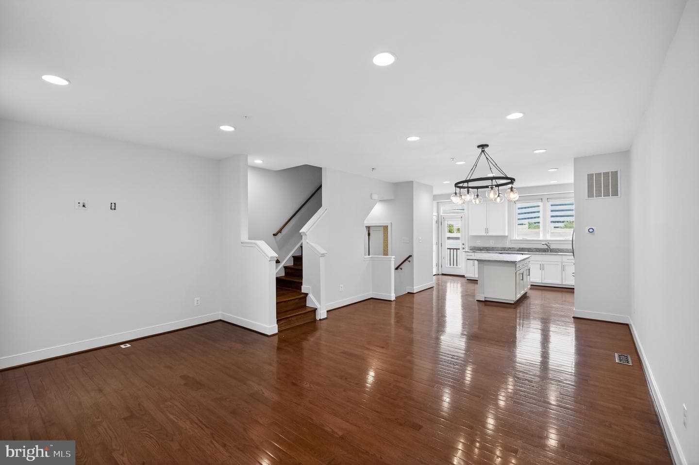 8319 Looking Glass Way photo 9