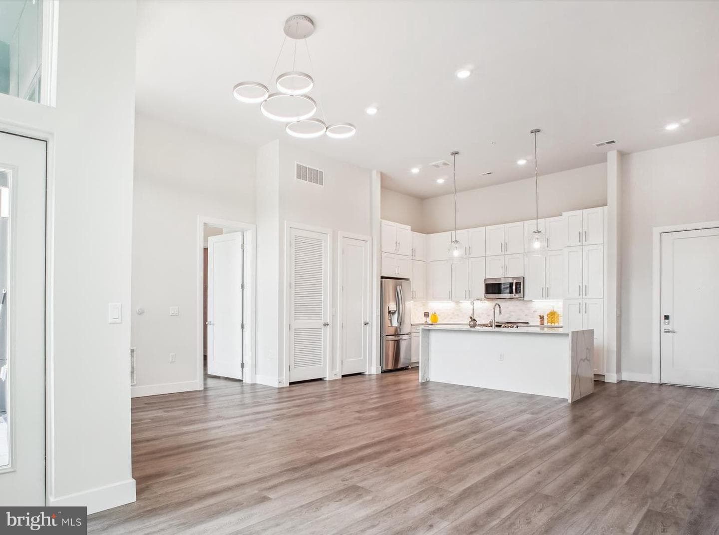 1761 Old Meadow Road #106 photo 6