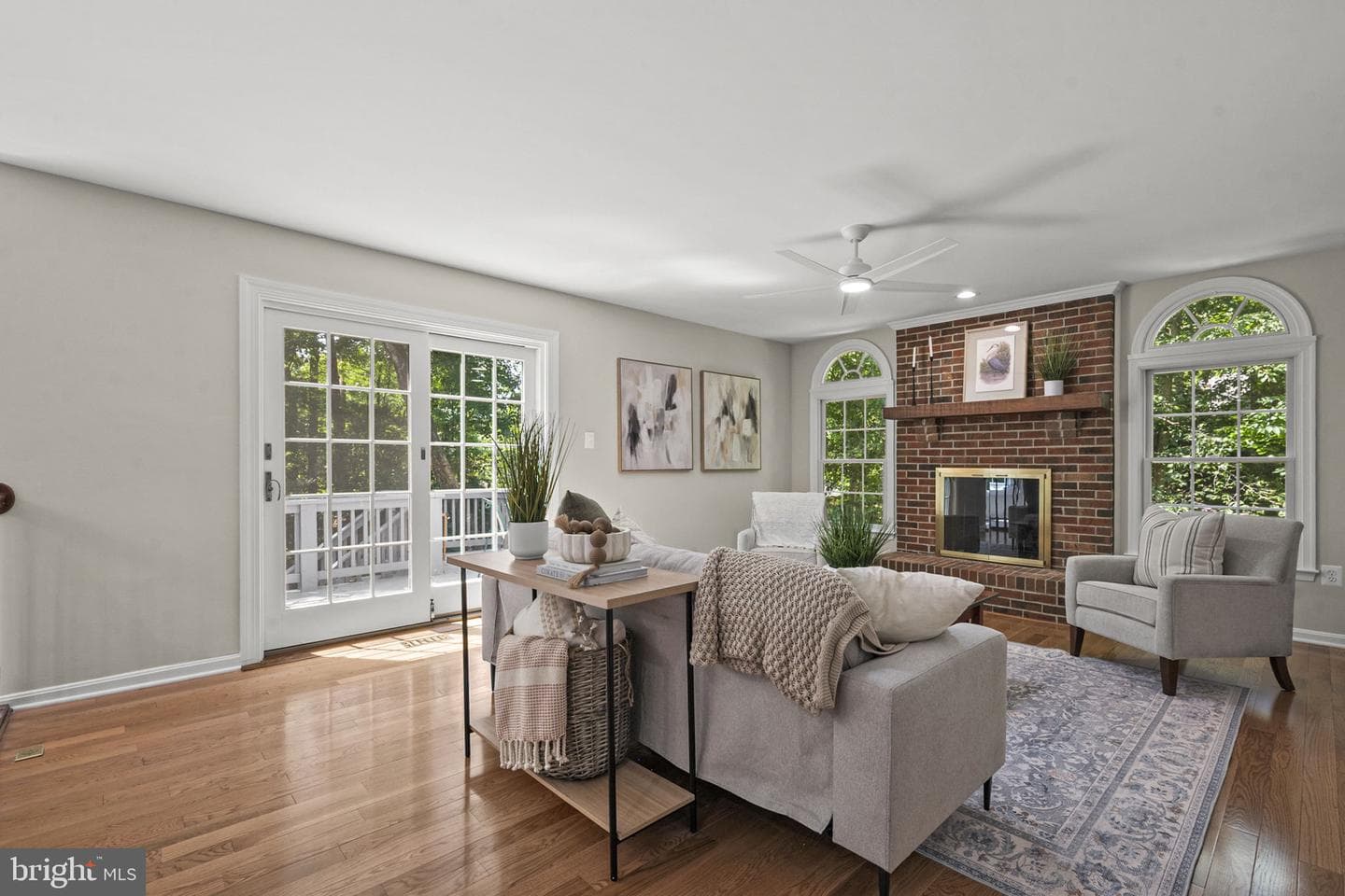 9127 Scott Street photo 11