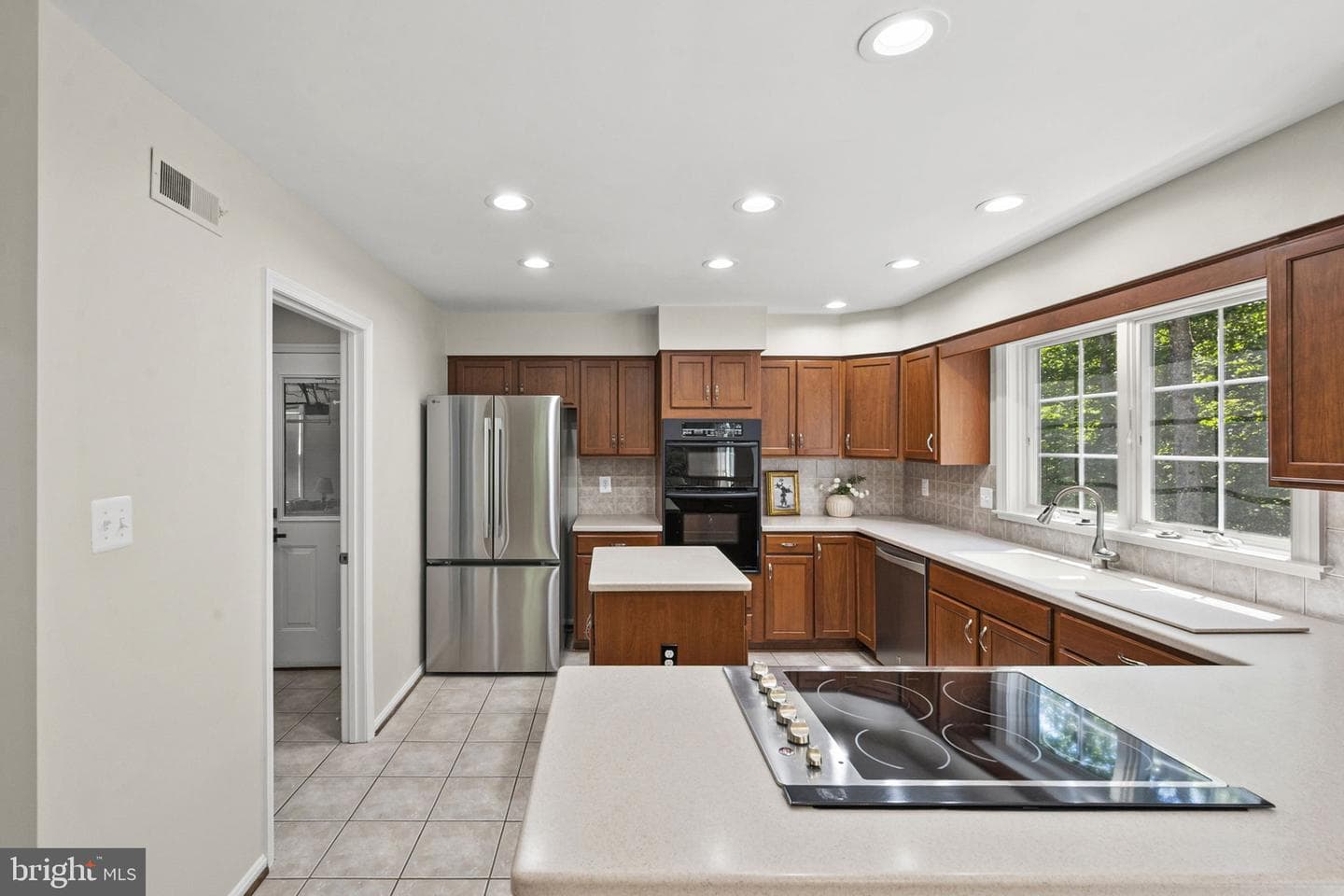 9127 Scott Street photo 52