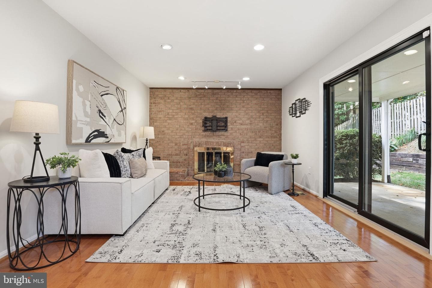 219 Apple Blossom Court photo 13