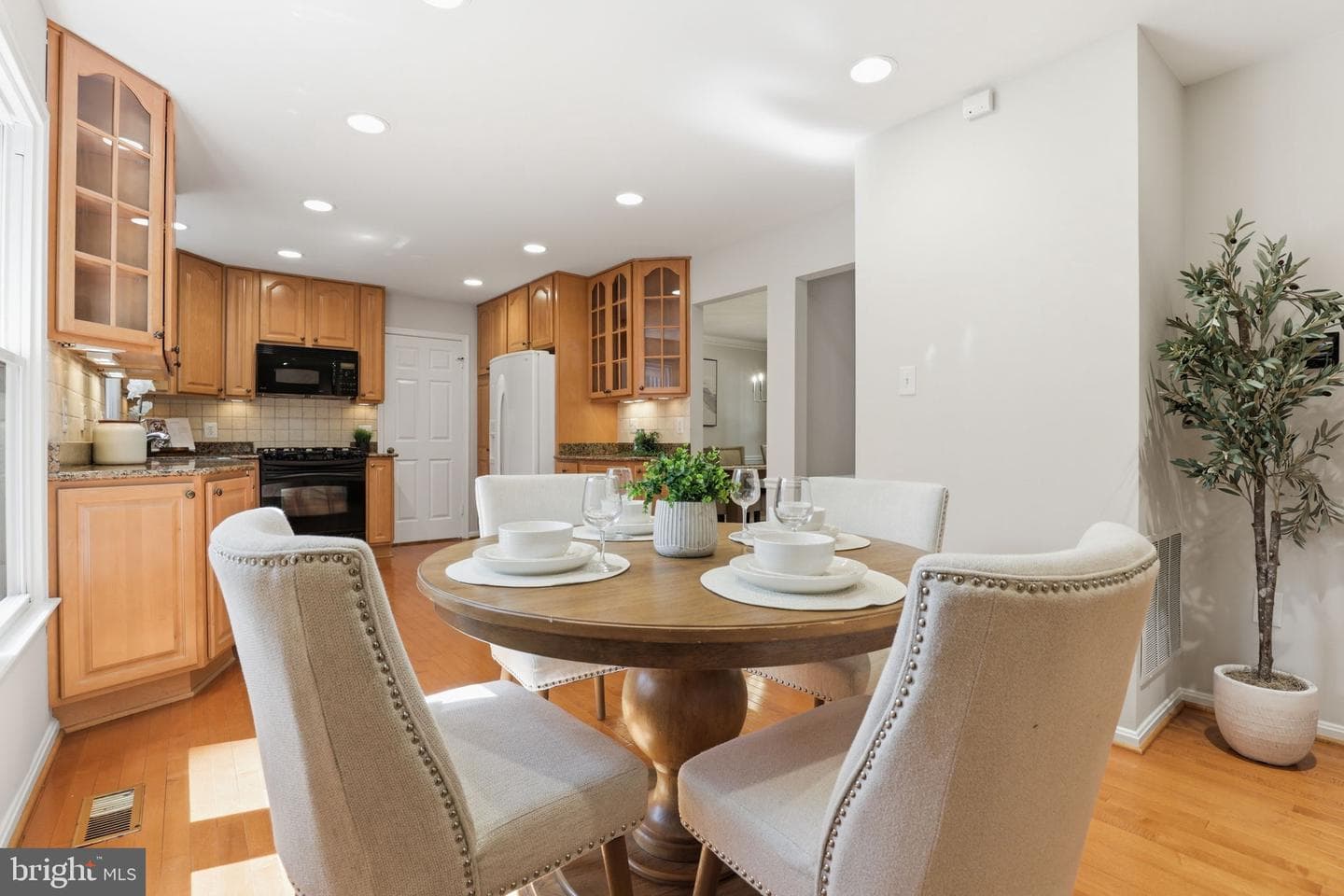 219 Apple Blossom Court photo 15