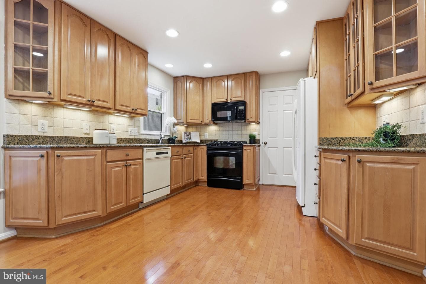 219 Apple Blossom Court photo 17