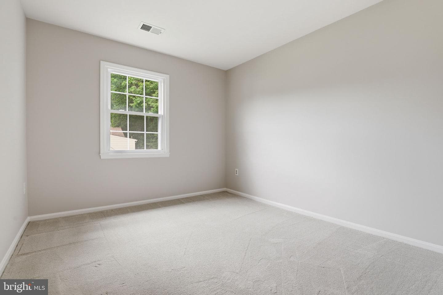 219 Apple Blossom Court photo 34