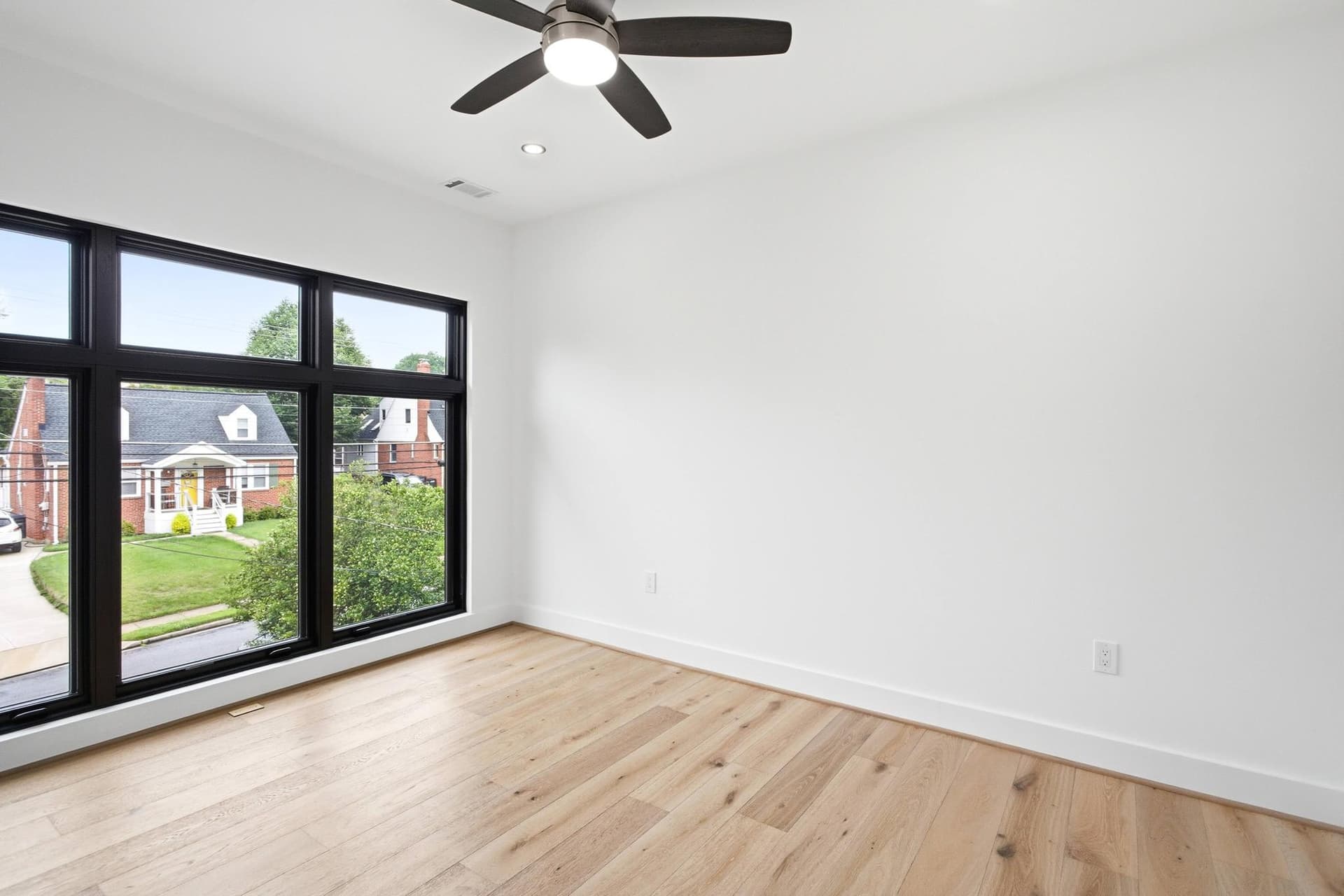 2919 Lawrence Drive photo 32