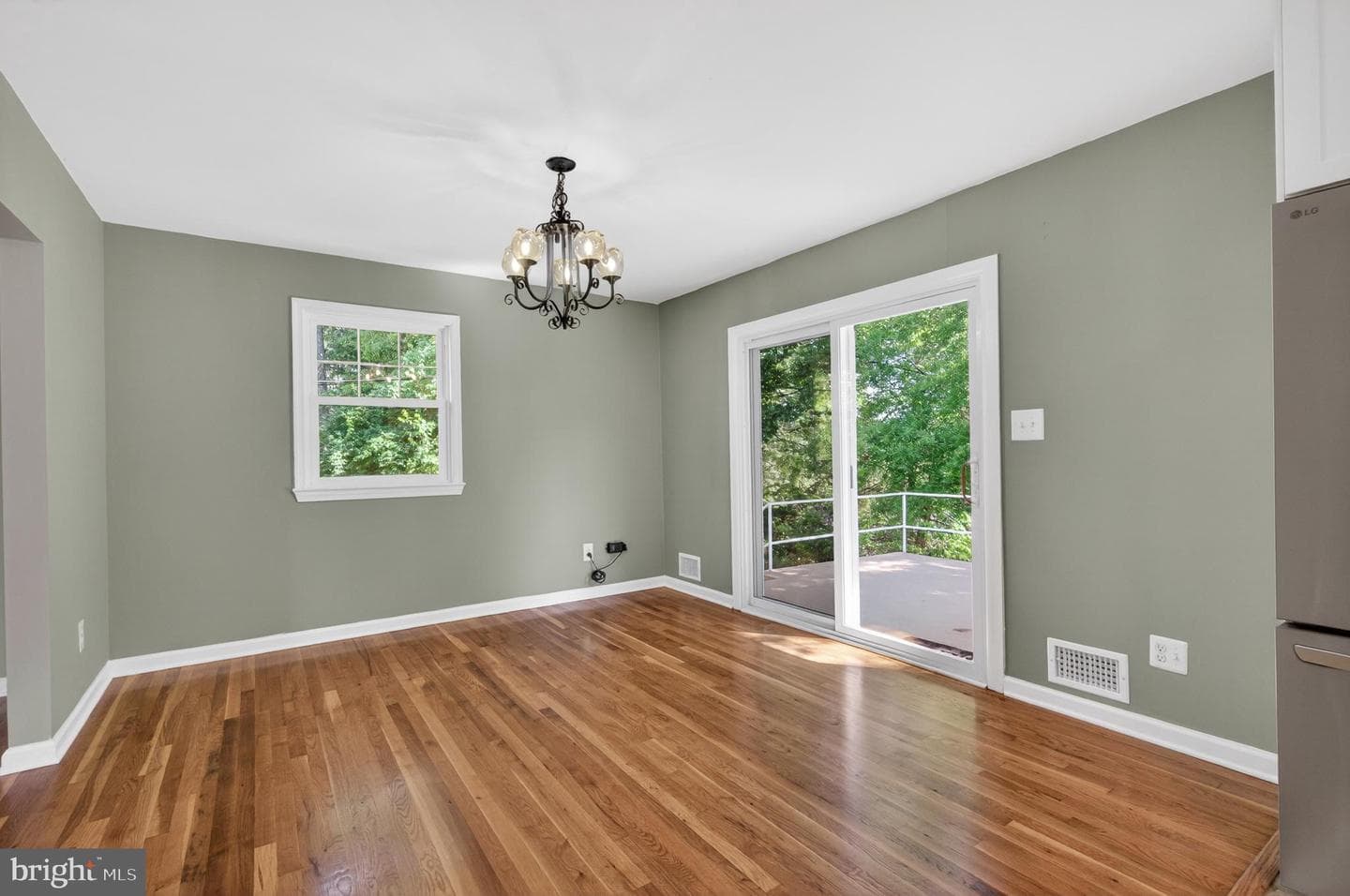 7108 Waldorf Lane photo 18