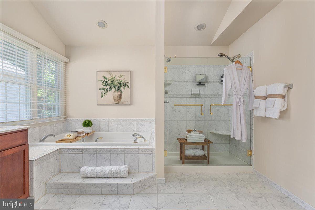 12221 Harbor Town Circle photo 32