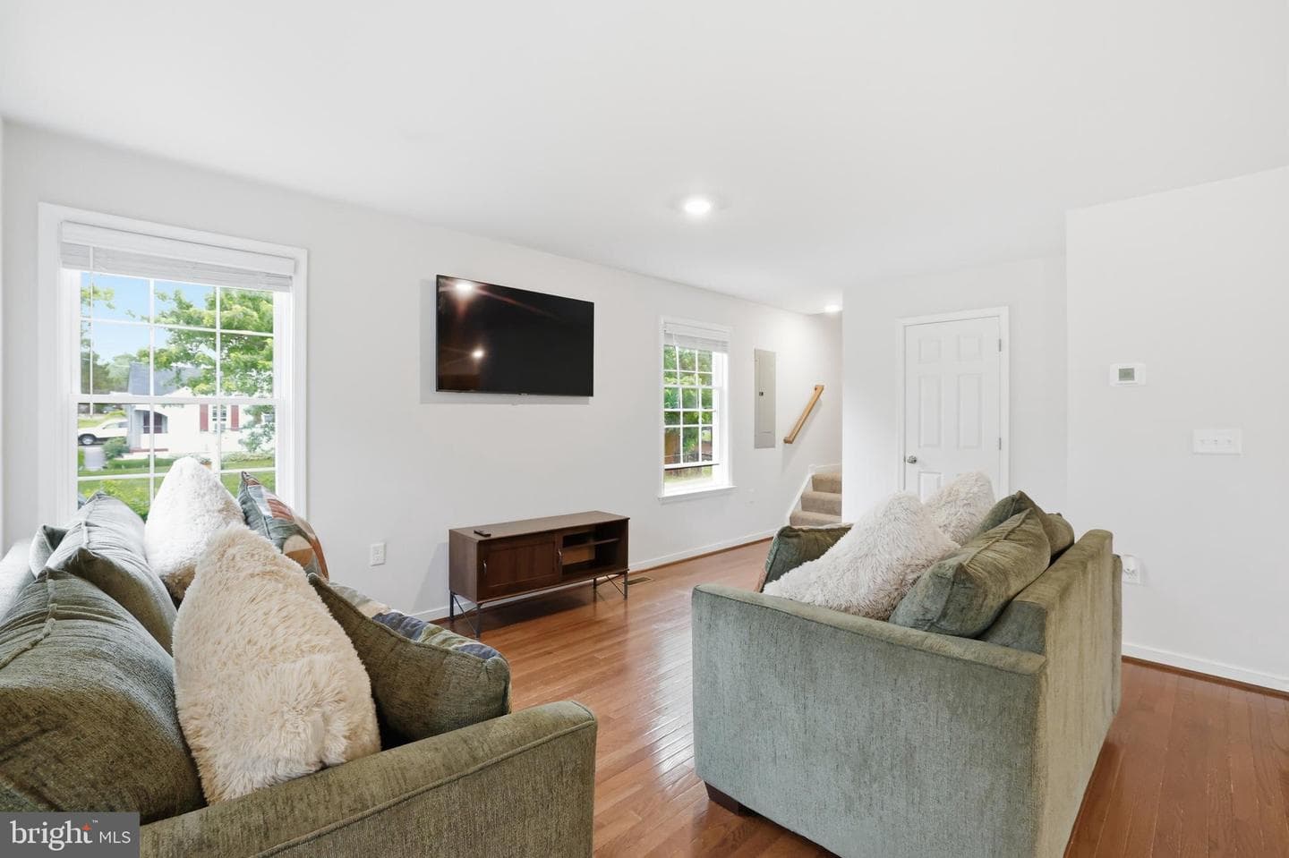 8528 Engleside Street photo 7