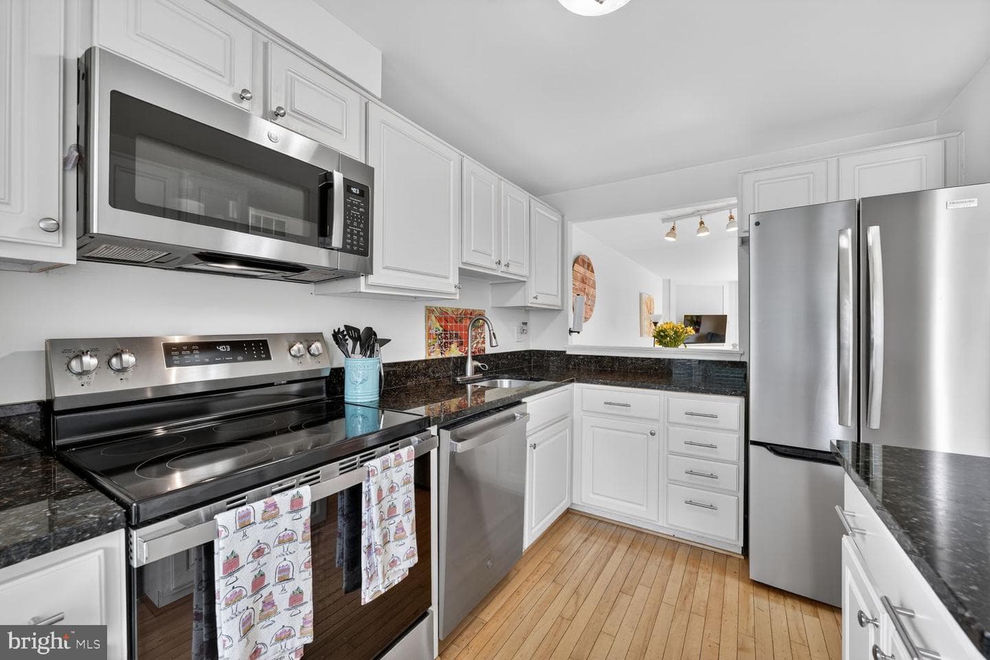6194 Little Valley Way photo 2