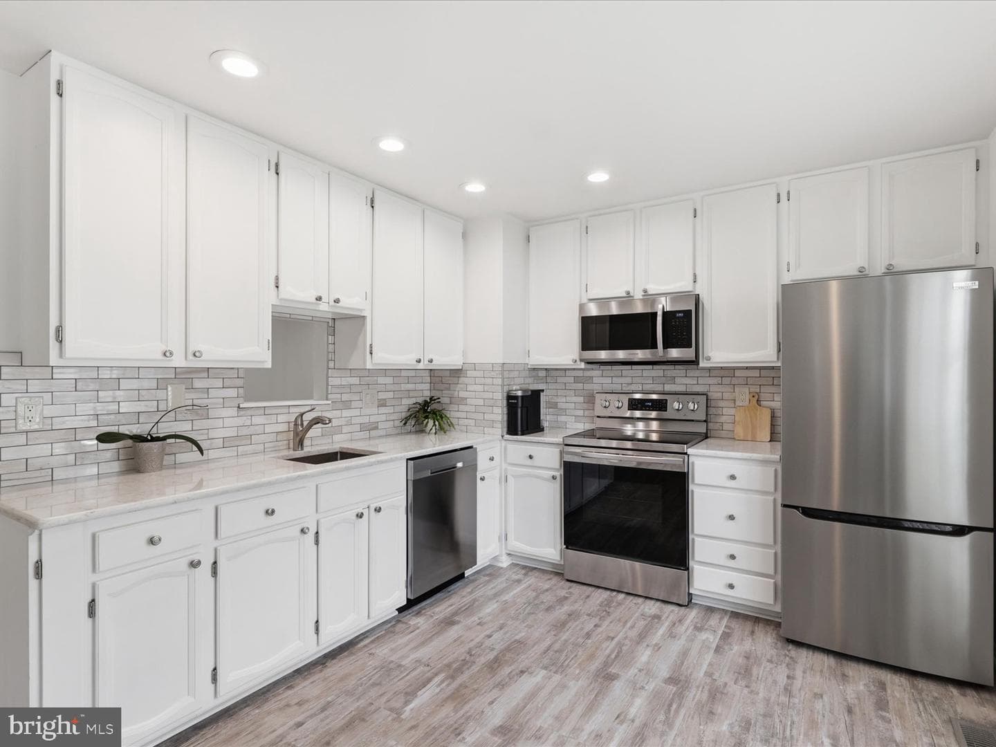 5742 Burke Towne Court photo 15
