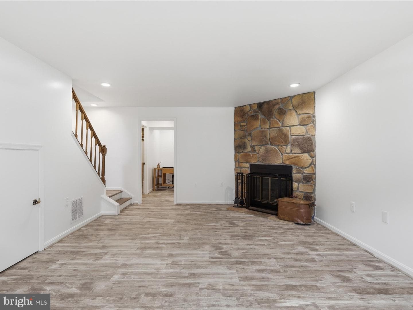 5742 Burke Towne Court photo 34