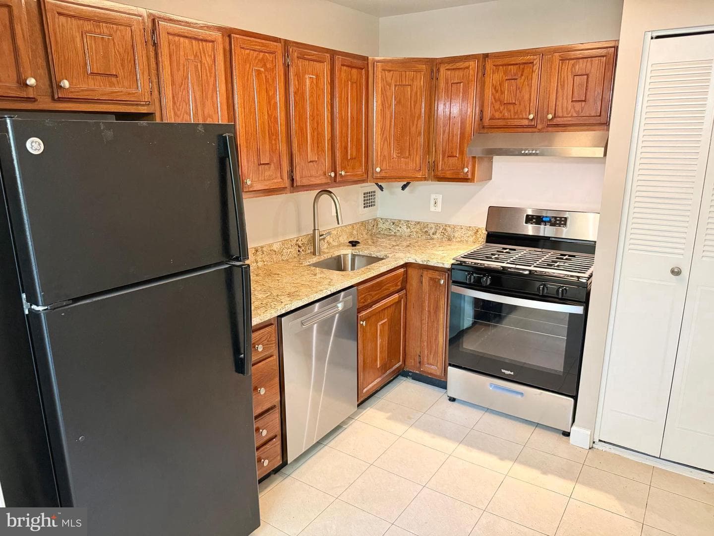 6141 Leesburg Pike #404 photo 10