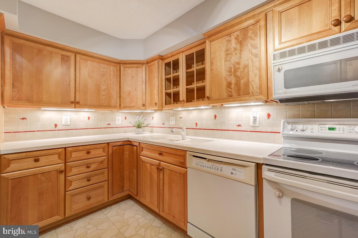 5902 Mount Eagle Drive #1501 photo 14