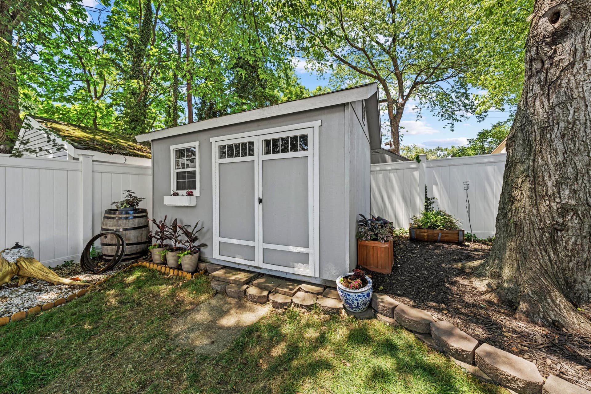 2204 Dartmouth Drive photo 35