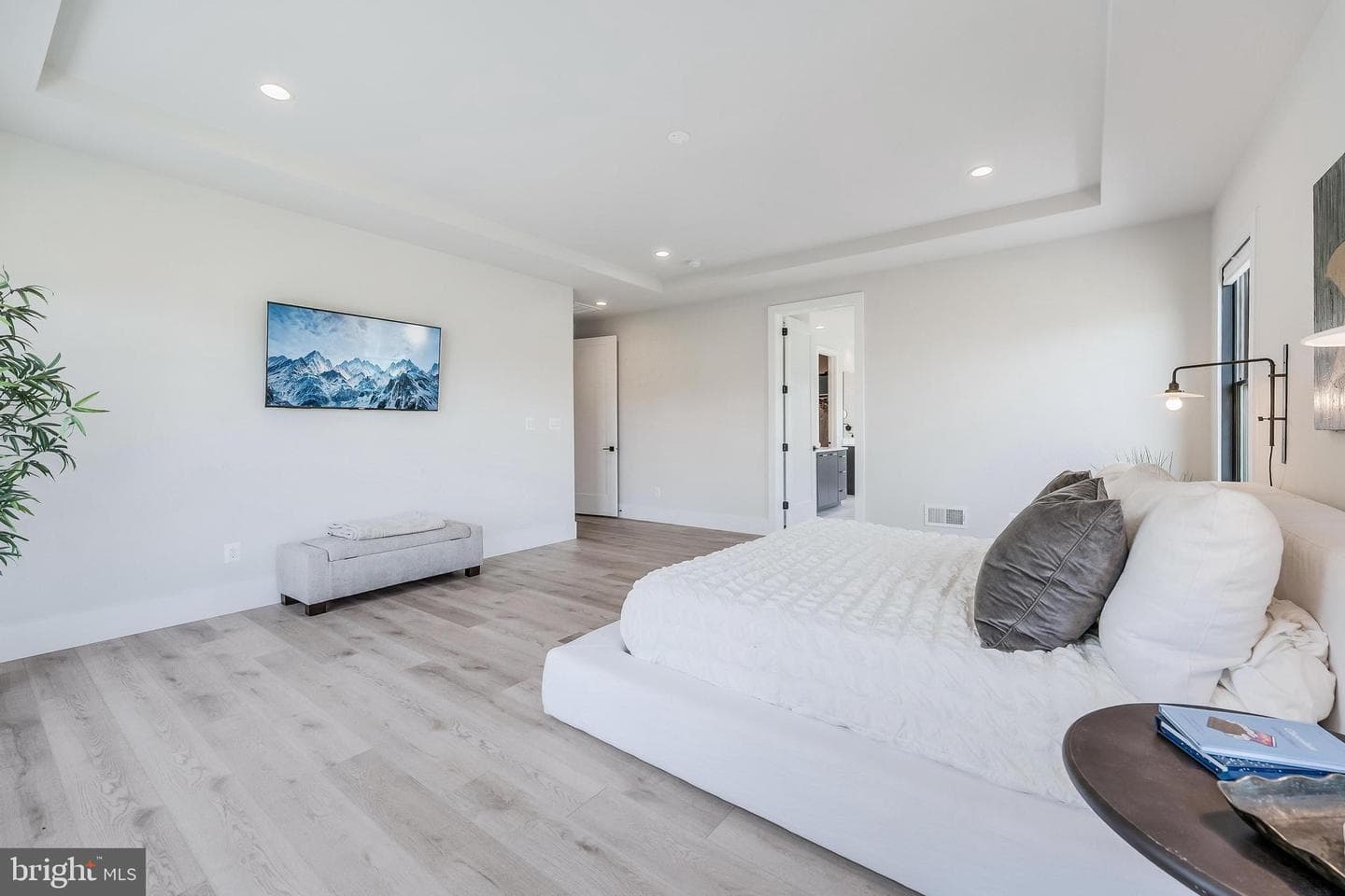 665 Stratford Hill Court photo 46