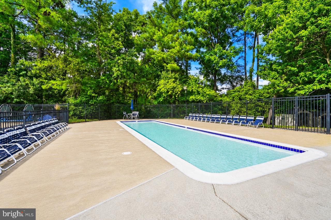 9501 Wallingford Drive photo 37