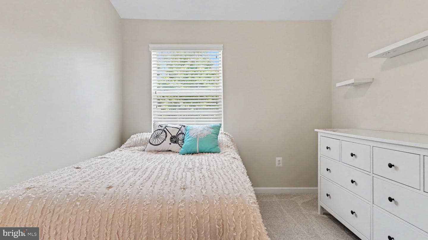 8584 Enochs Drive photo 33