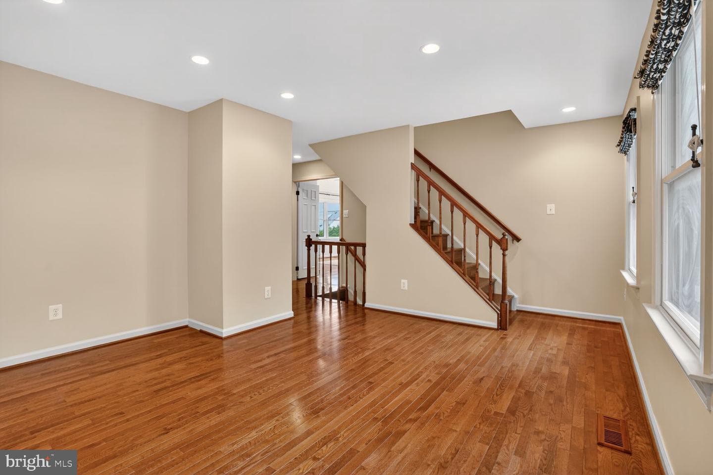 7007 Devereux Circle Drive photo 36