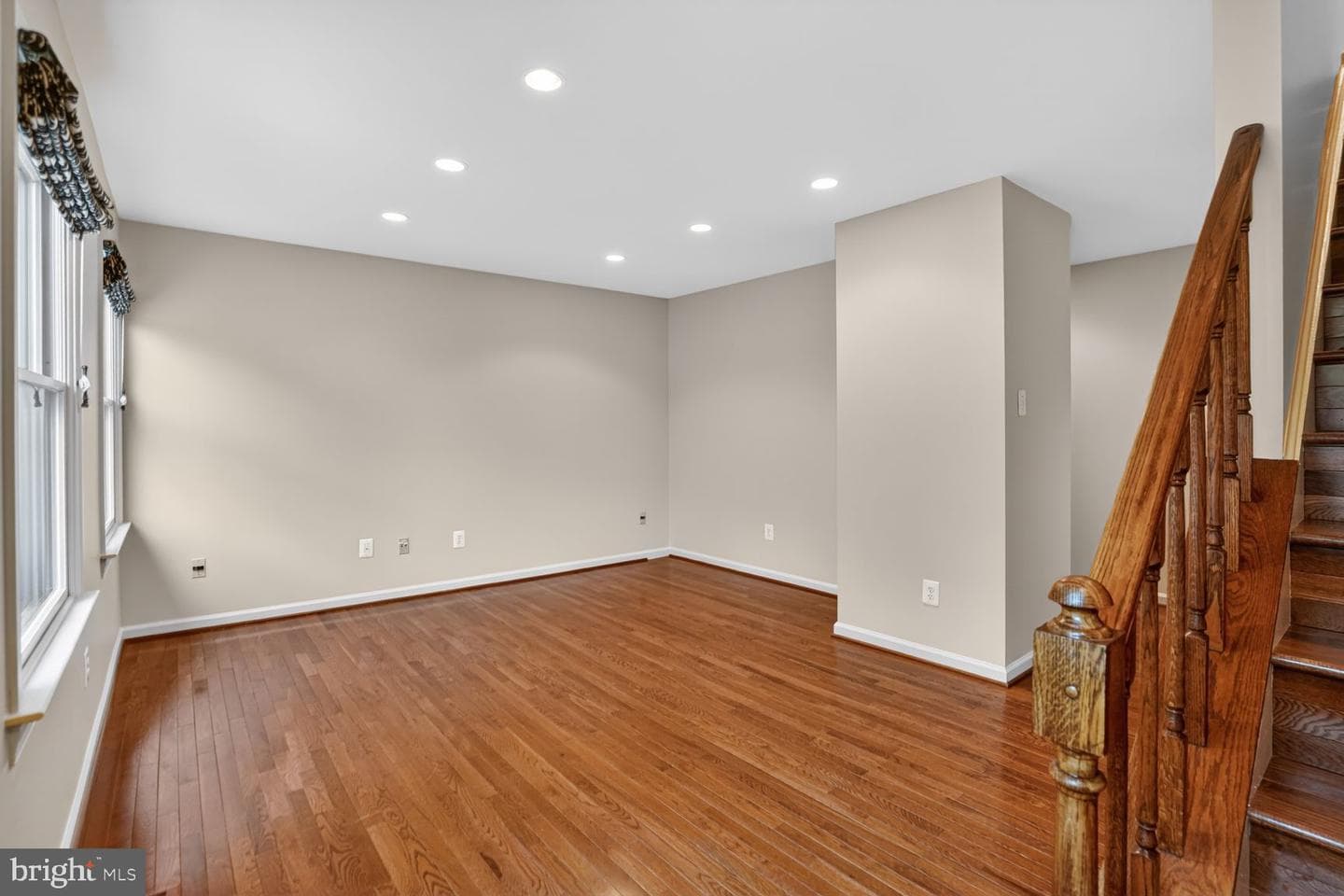 7007 Devereux Circle Drive photo 38