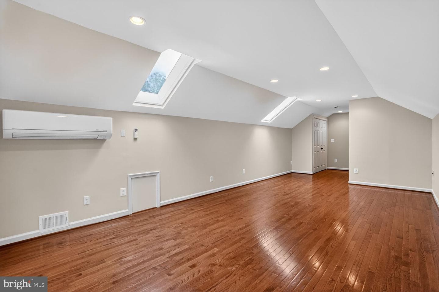 7007 Devereux Circle Drive photo 40