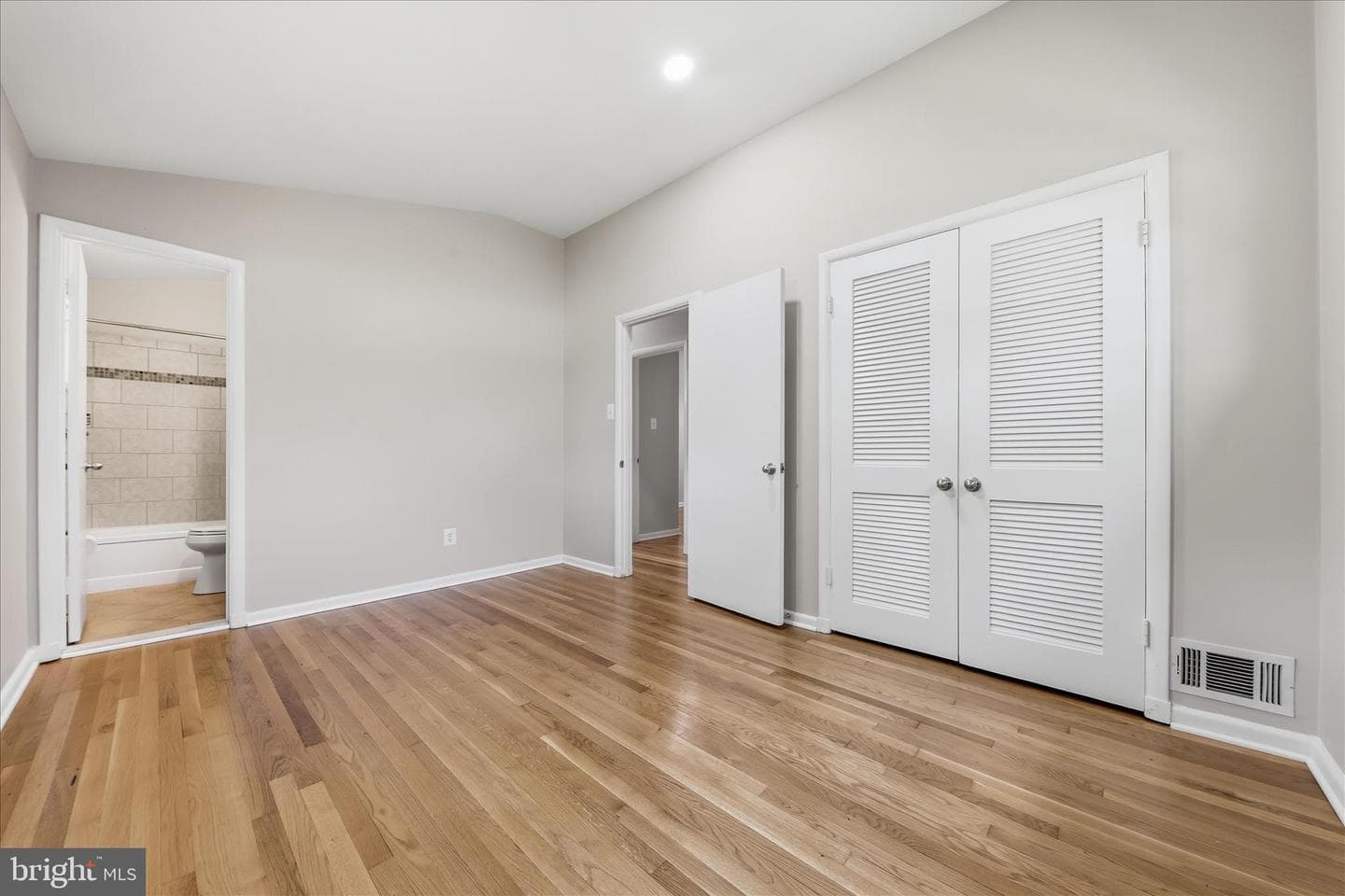 1608 Westmoreland Street photo 24