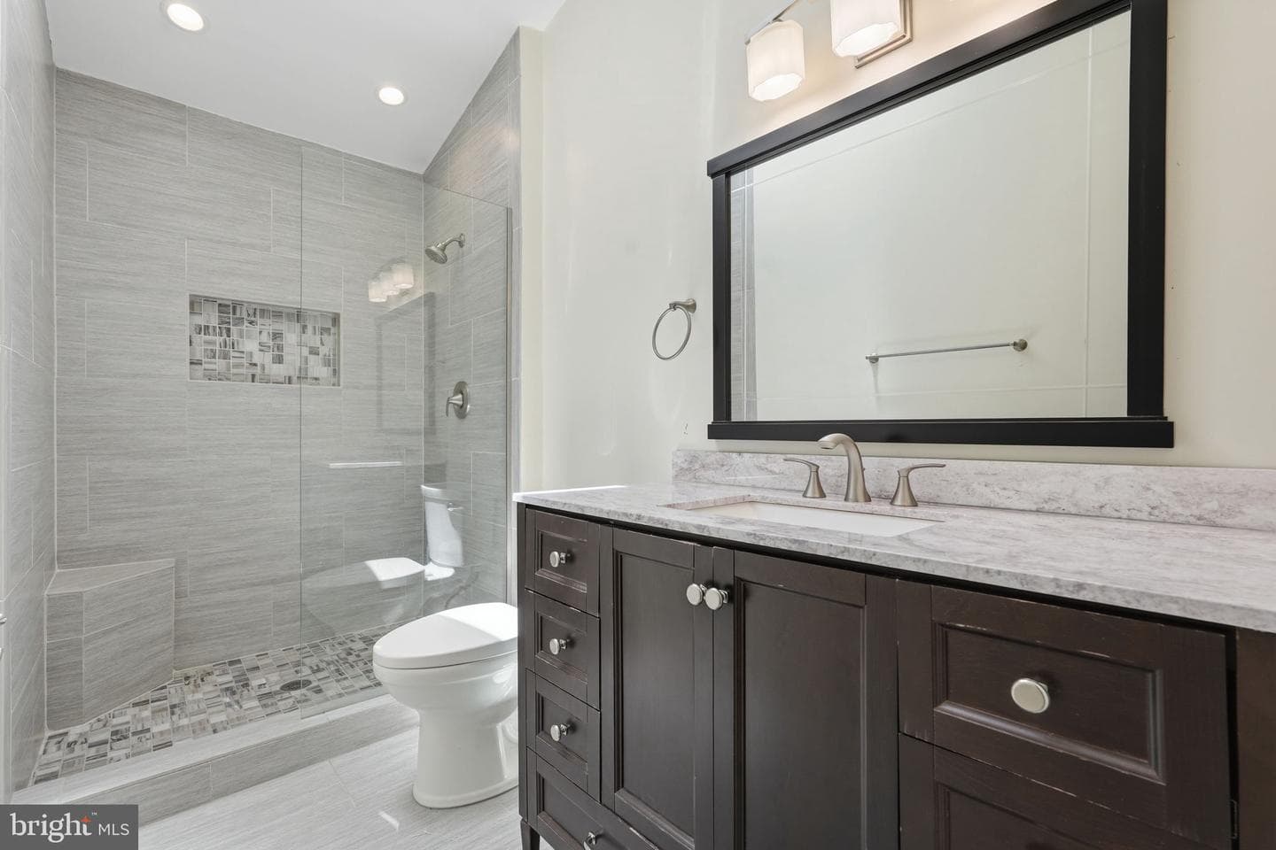 1609 Oak Spring Way photo 25