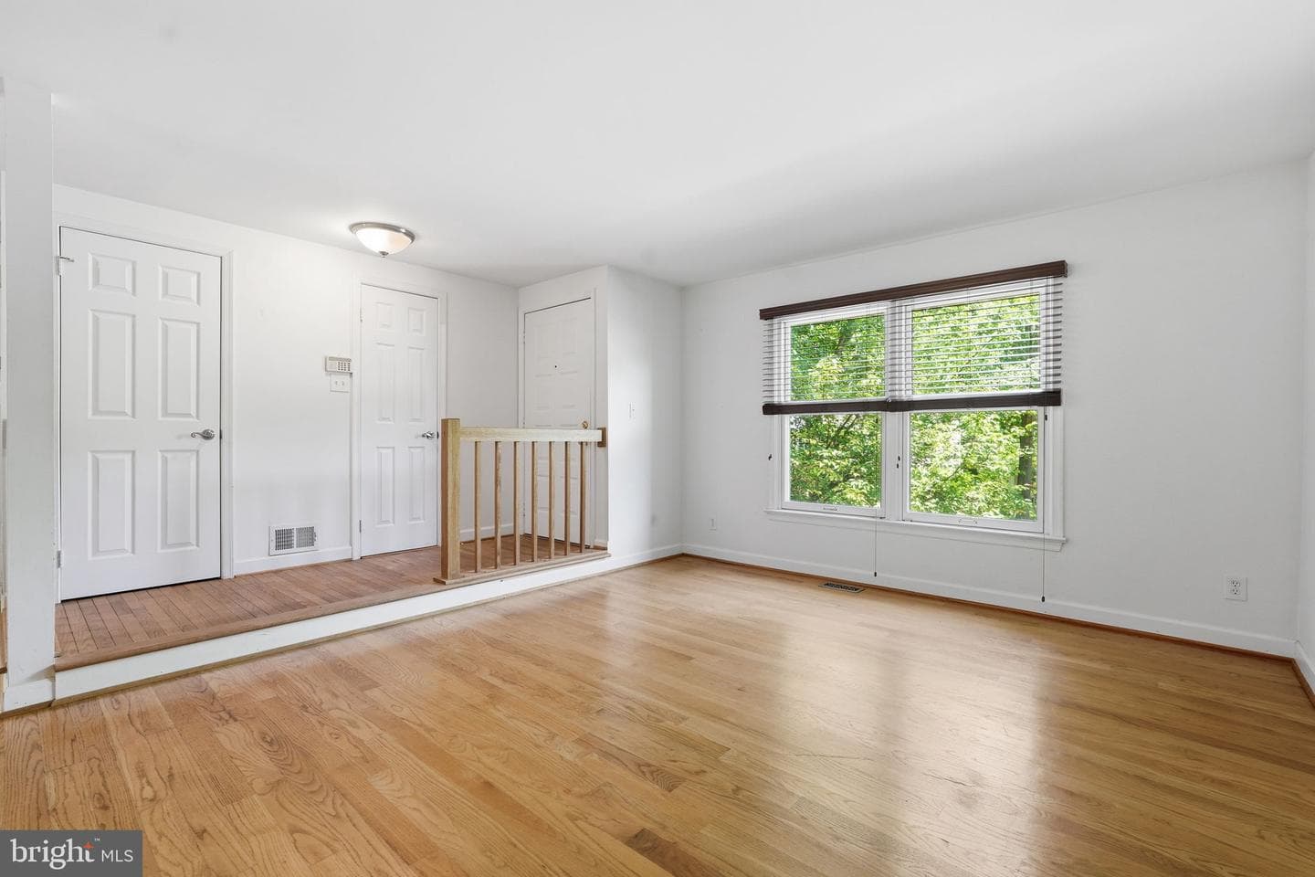1609 Oak Spring Way photo 3