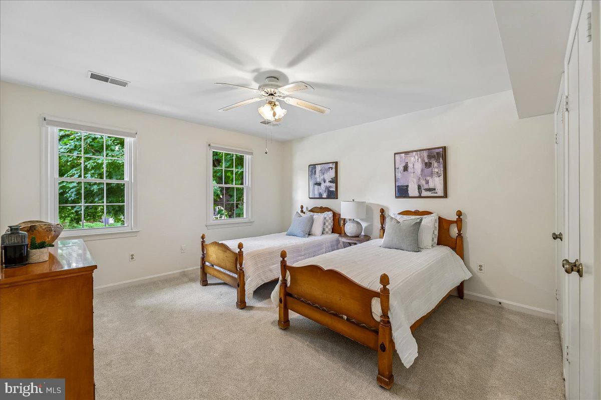 9804 Dansk Court photo 39