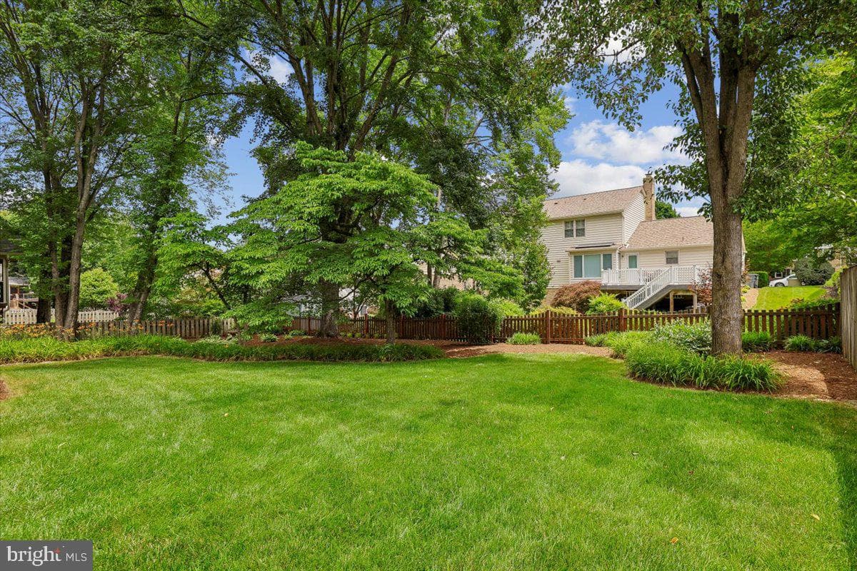 9804 Dansk Court photo 57