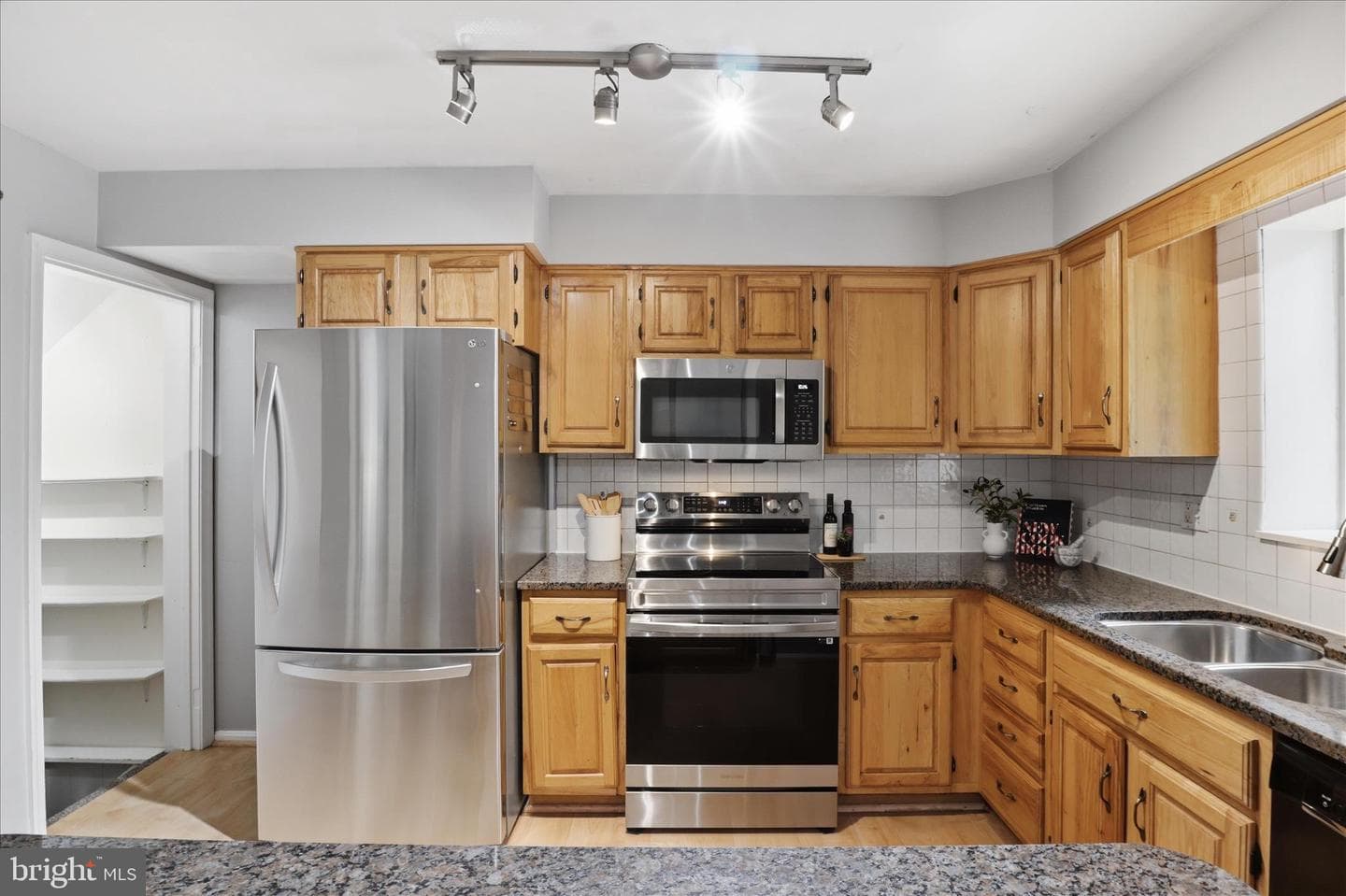1565 Brookshire Court photo 14