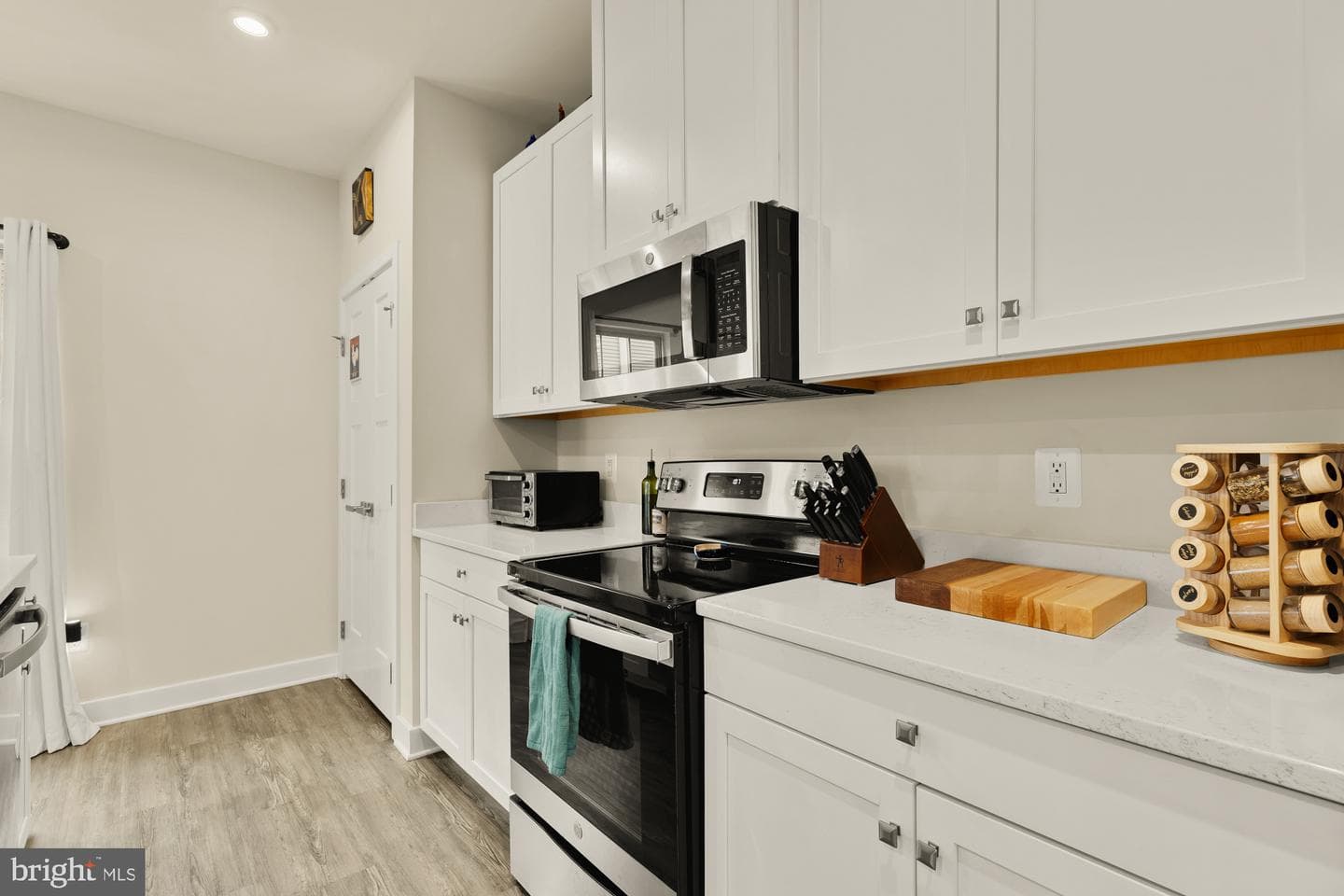 7831 Francis Dickens Lane photo 15