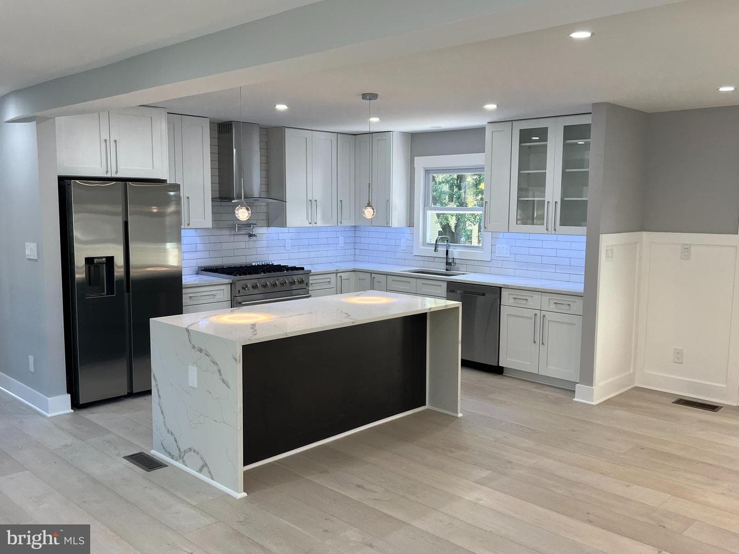 8638 Vernon Avenue photo 13