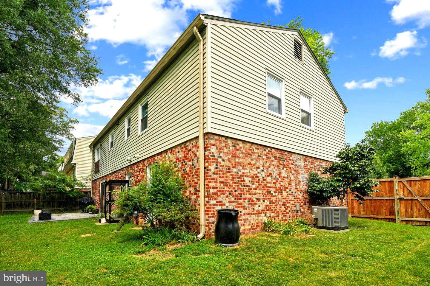 8638 Vernon Avenue photo 48