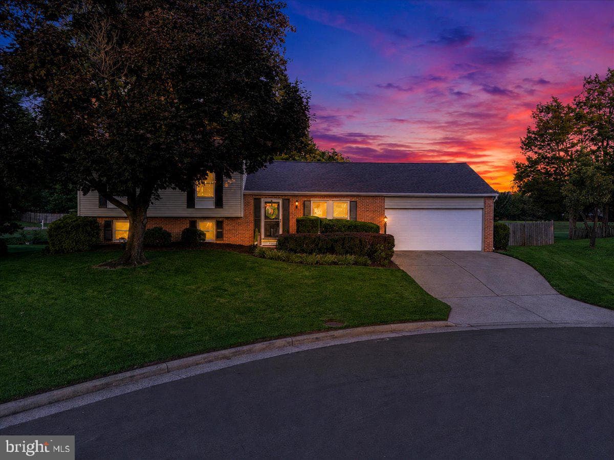 5512 Fence Post Court, Centreville