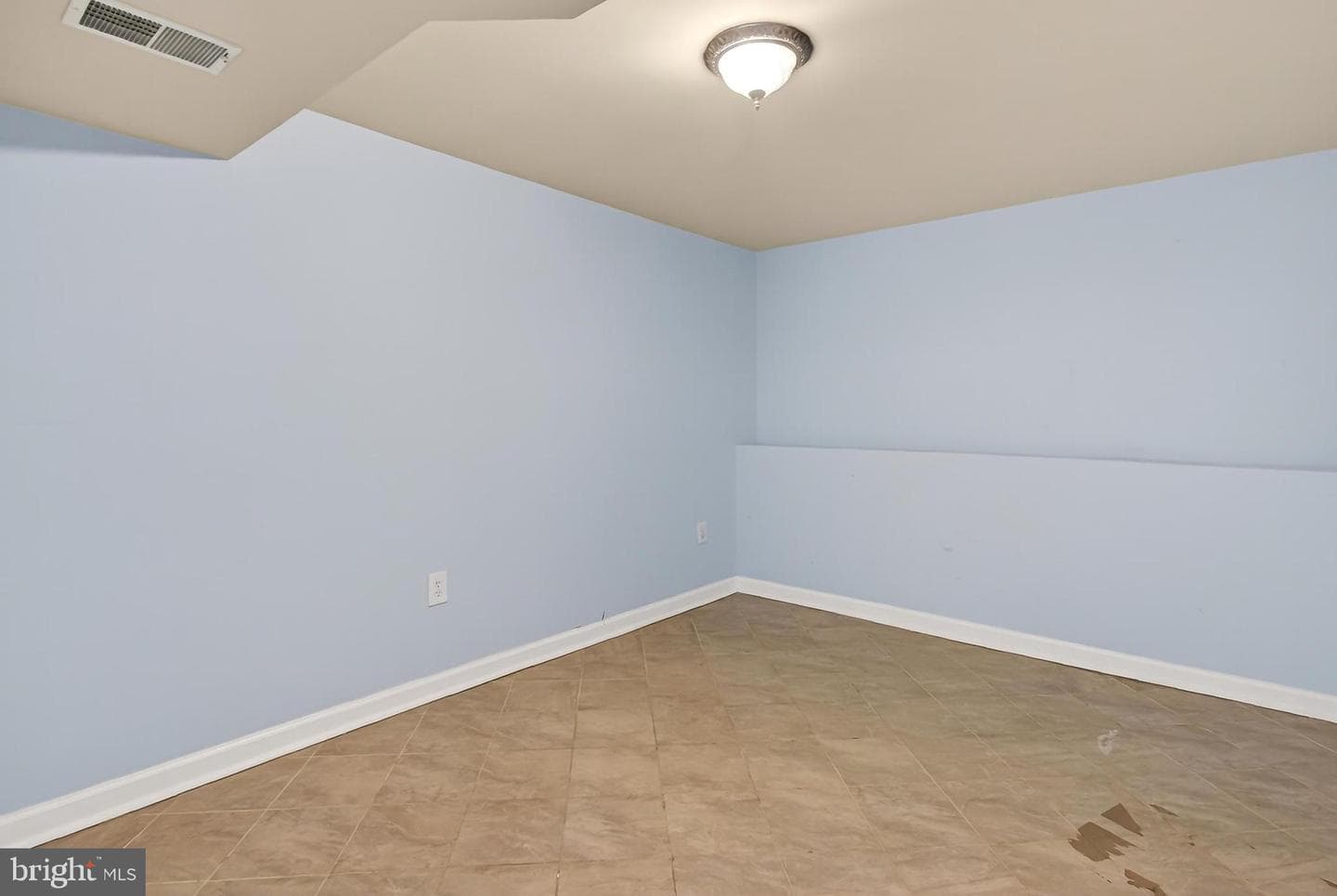 7705 Magarity Road photo 51