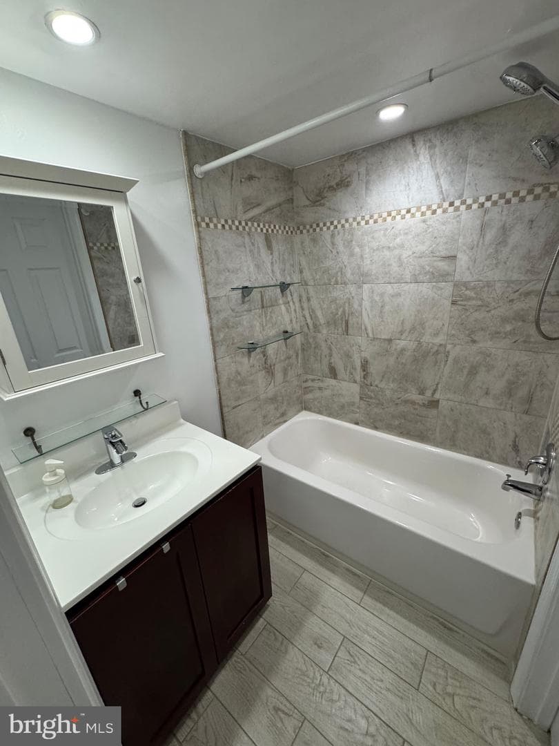 8353 Dunham Ct # 640 photo 7