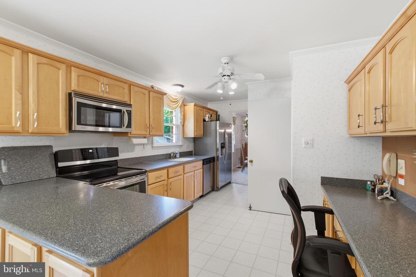 9385 Saddlemount Court photo 14
