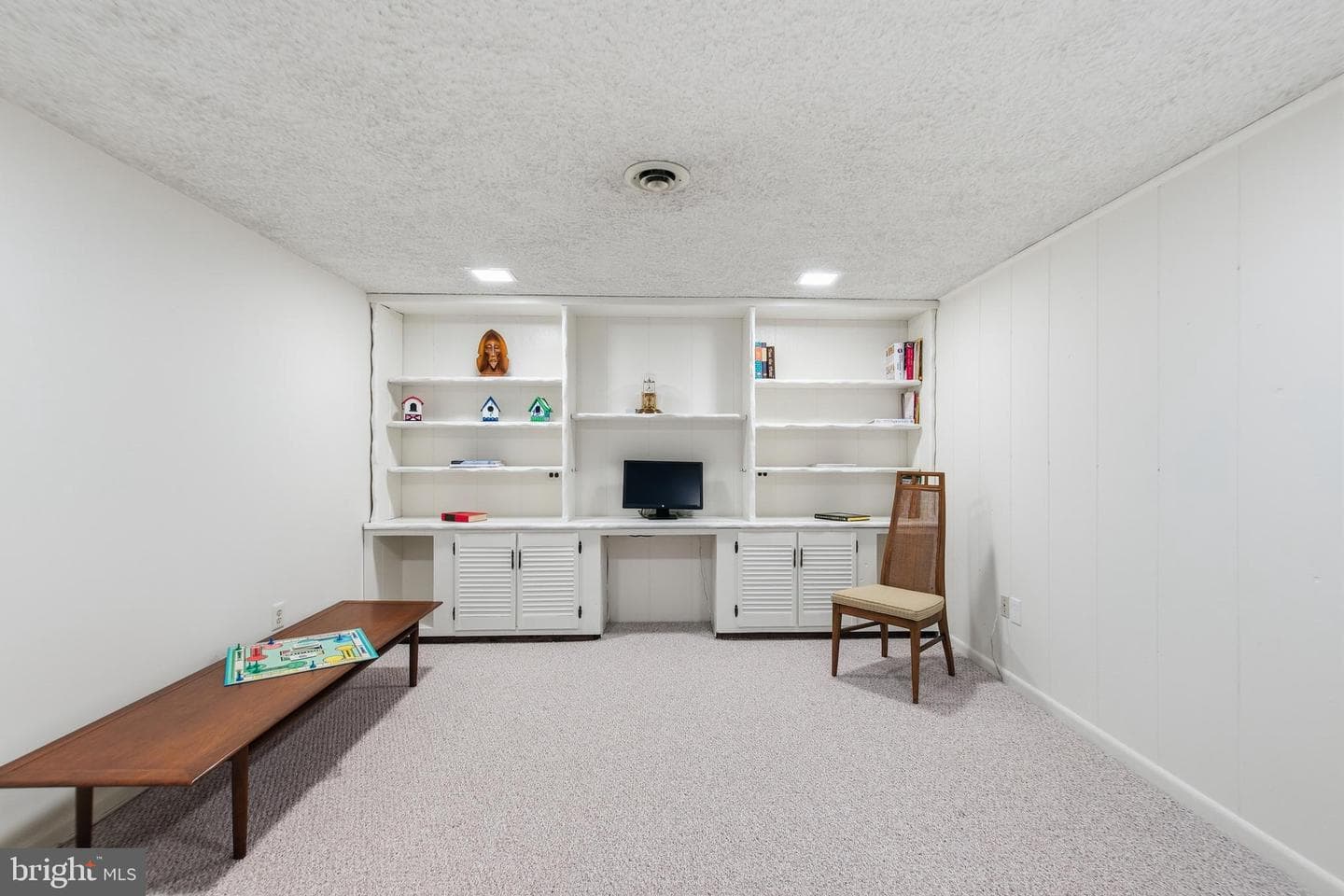 9385 Saddlemount Court photo 39