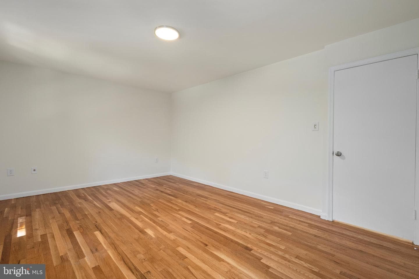 4300 Roberts Avenue photo 52