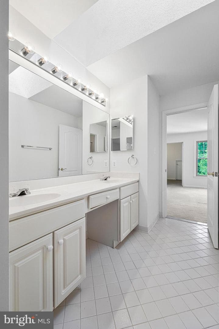 10003 Donal Lane photo 35