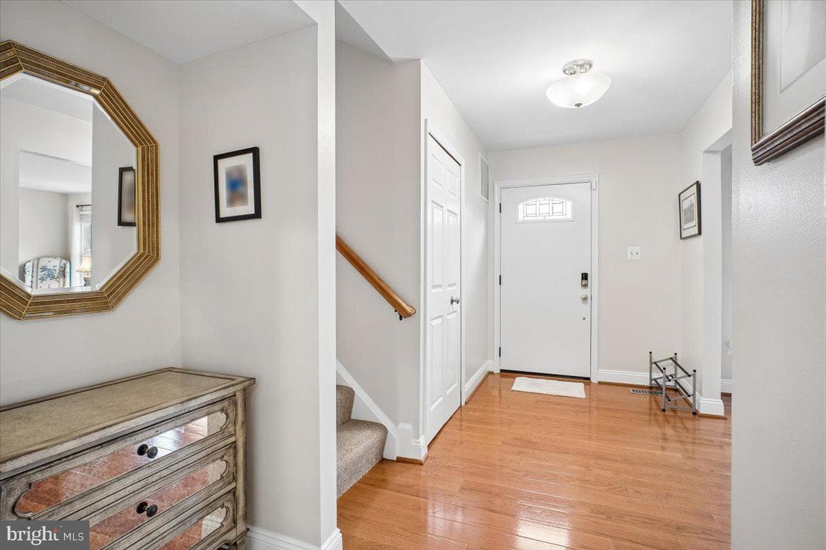 9739 Ironmaster Drive photo 4