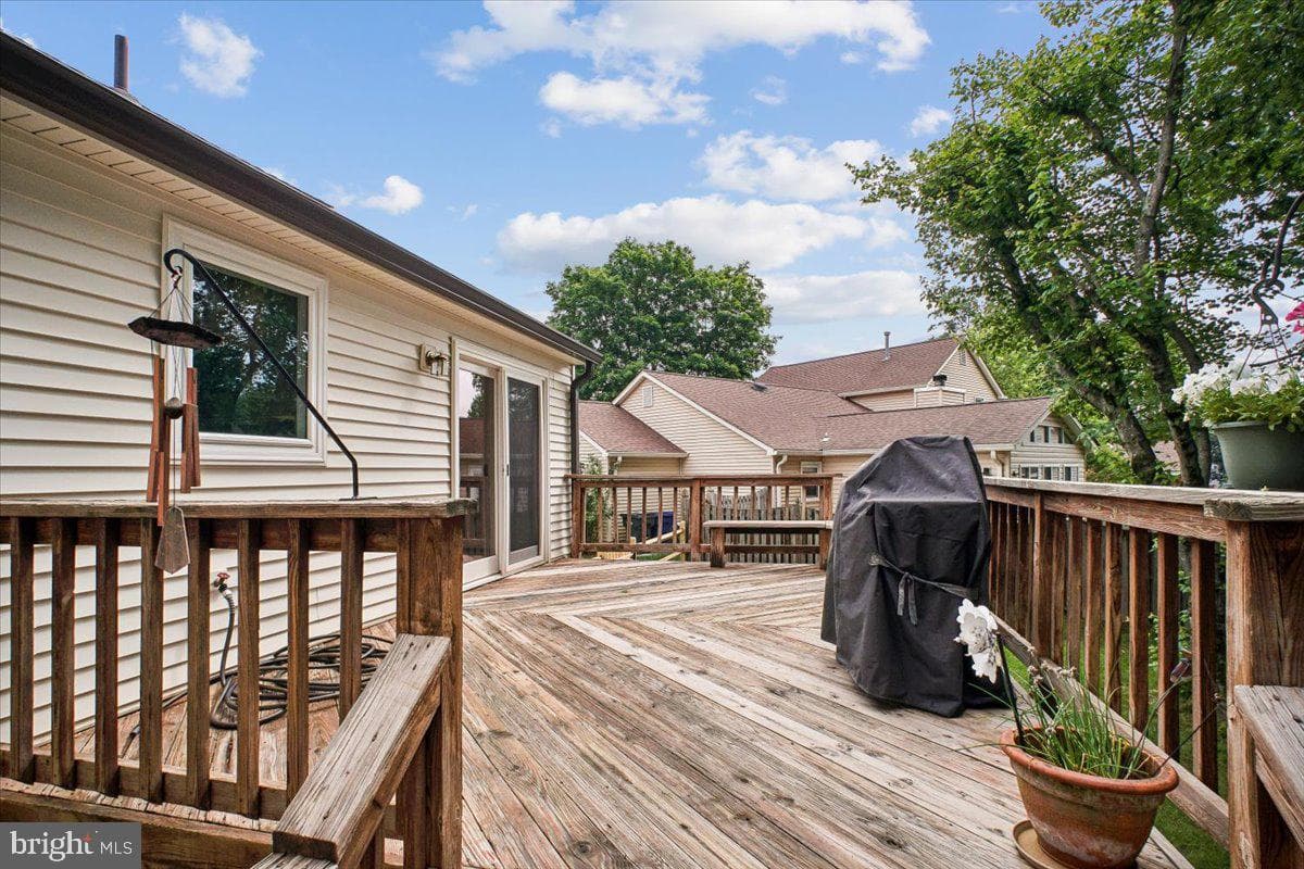 9739 Ironmaster Drive photo 46