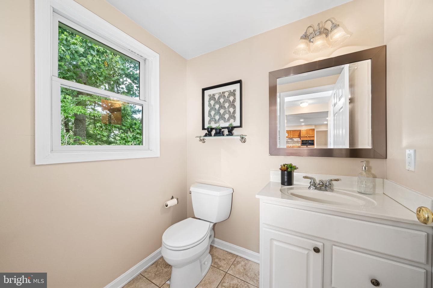 8522 Fairburn Drive photo 16