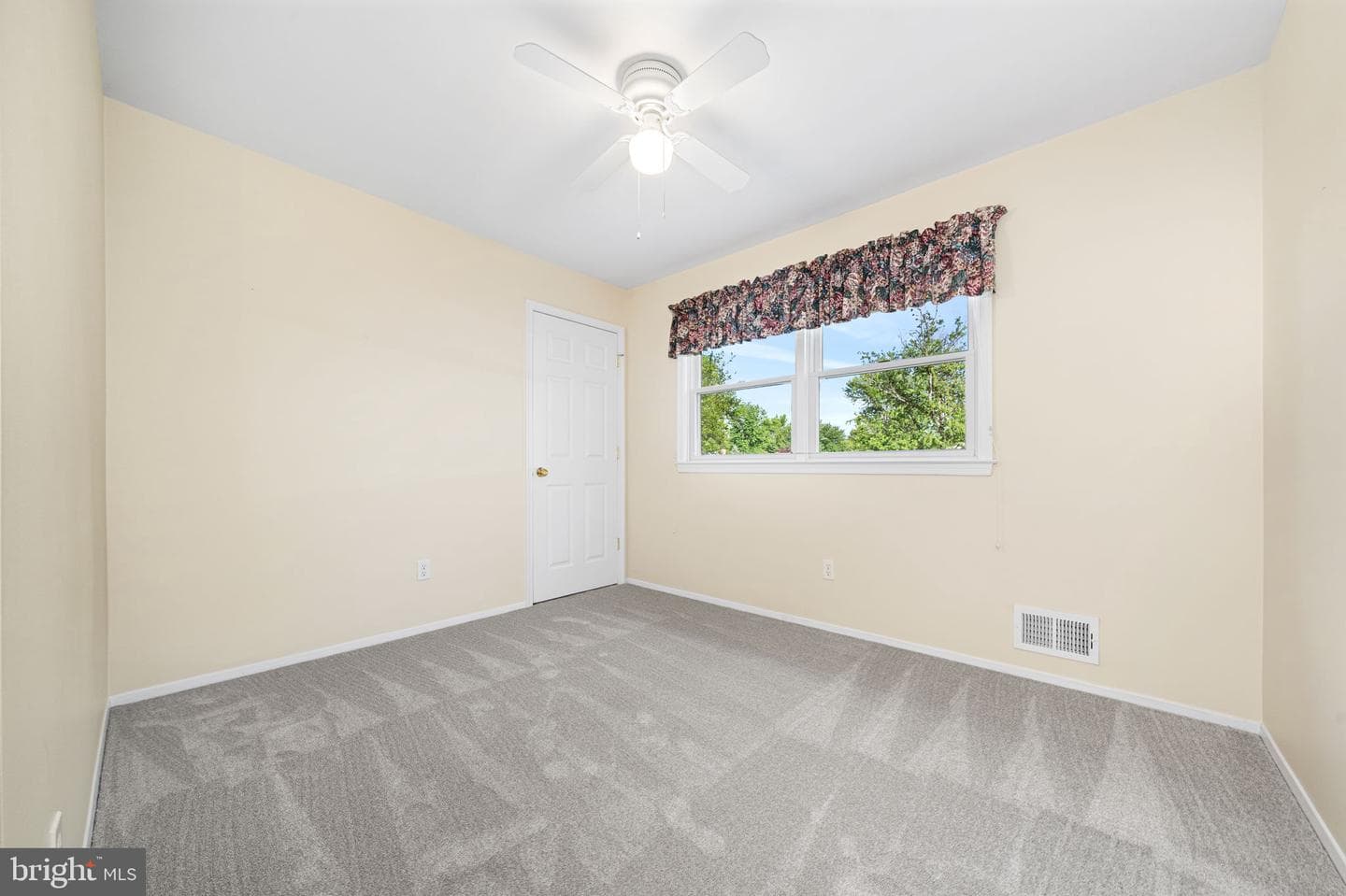 8522 Fairburn Drive photo 26