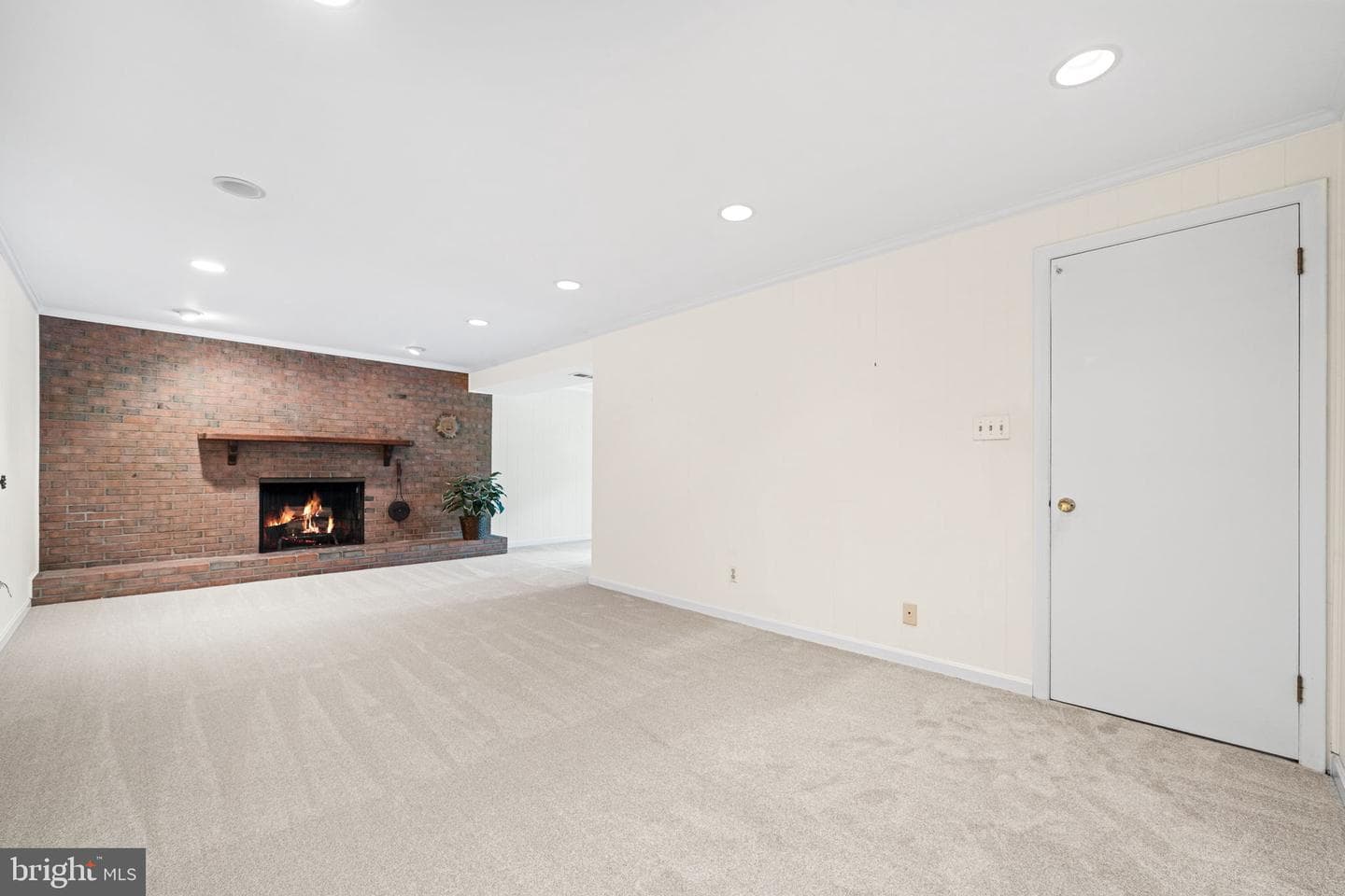 8522 Fairburn Drive photo 30